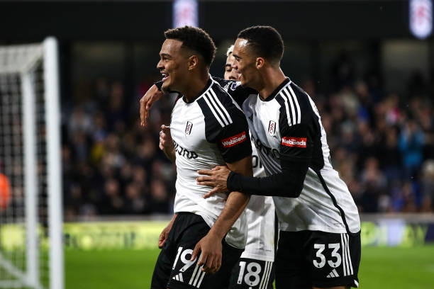 更是网球技 更是网球技